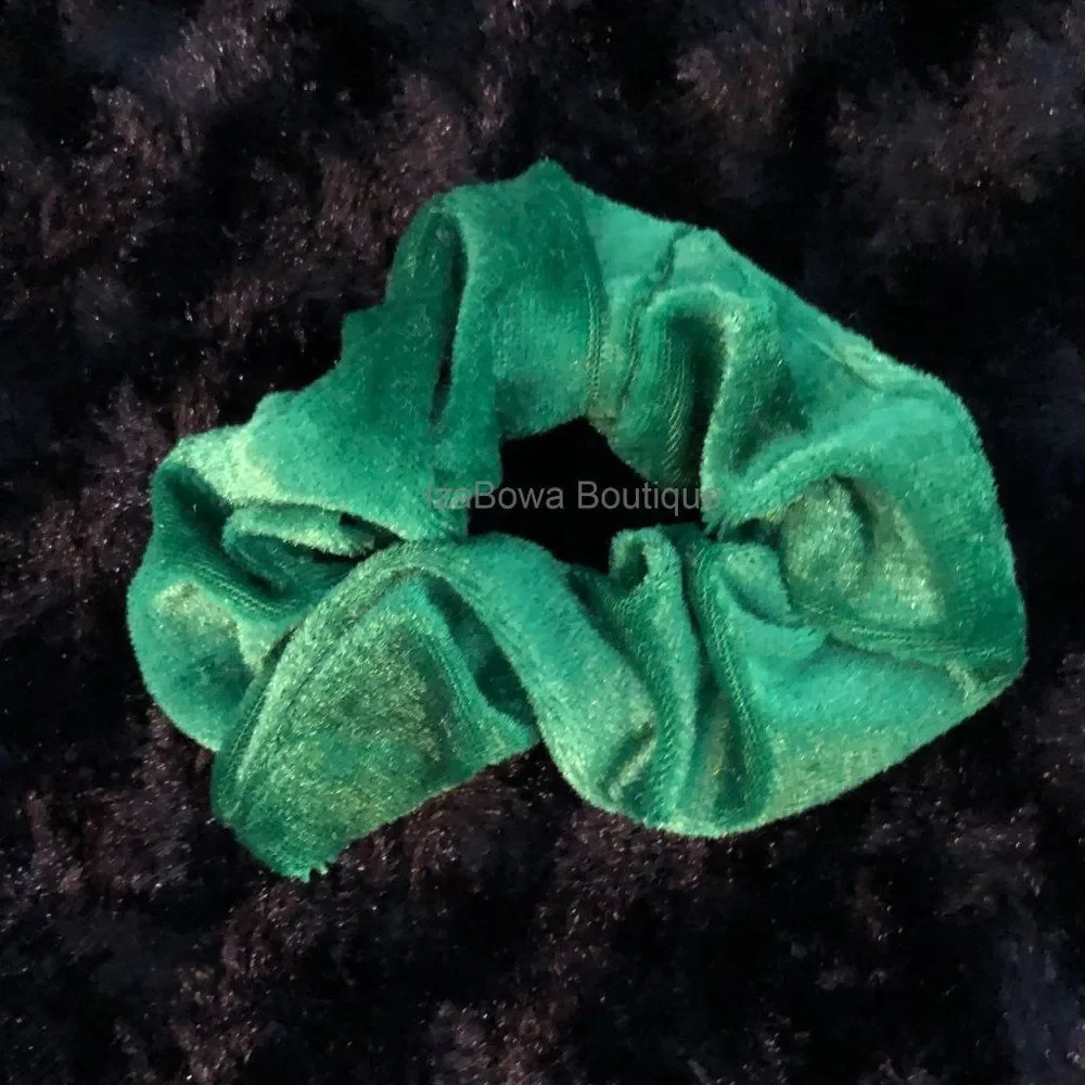 Green Velvet Scrunchie  SC2650  Handmade NWT Boutique